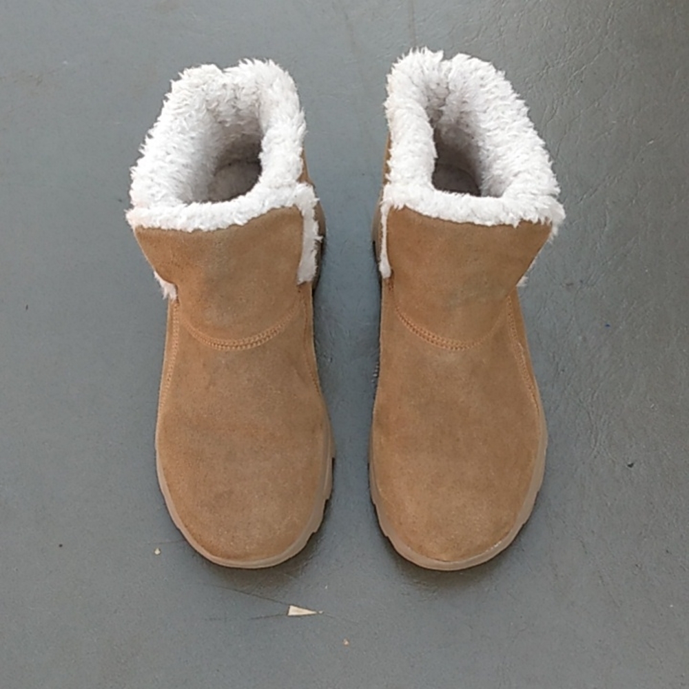 Skechers on the go boot